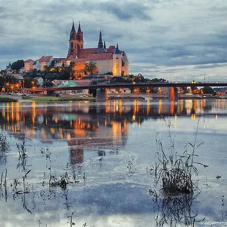 Zu Den Blauen Schwertern Lägenhet *