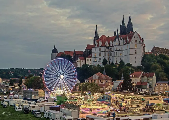 Zu Den Blauen Schwertern 아파트